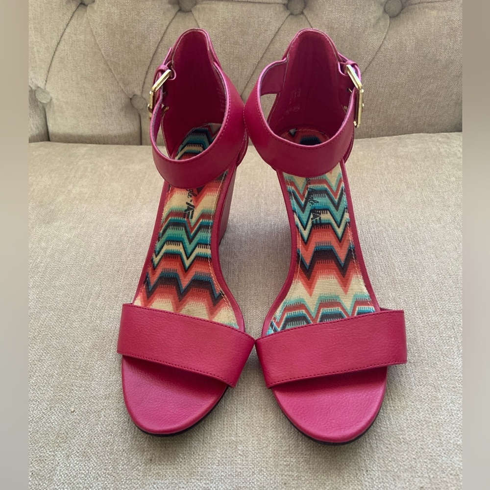 American eagle wedged with ankle strap - fosia Color 8.5